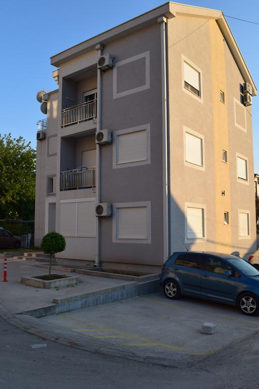Apartment Fini Tivat Exteriér fotografie